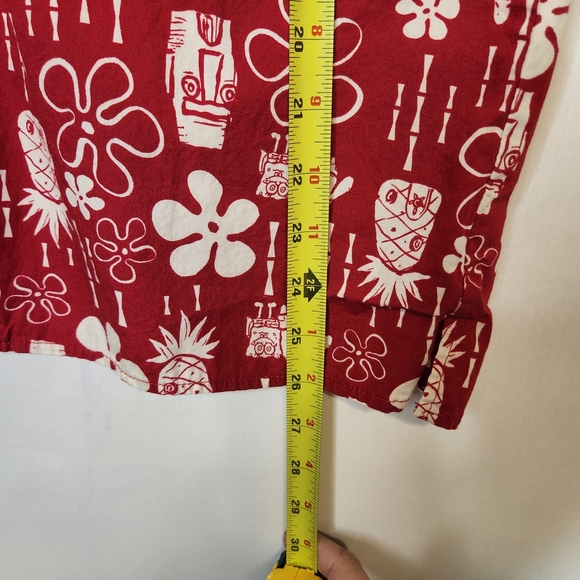 Sponge Bob Square Pants Button Down Shirt. Red and White Floral Men's XS Festive - Picture 10 of 10